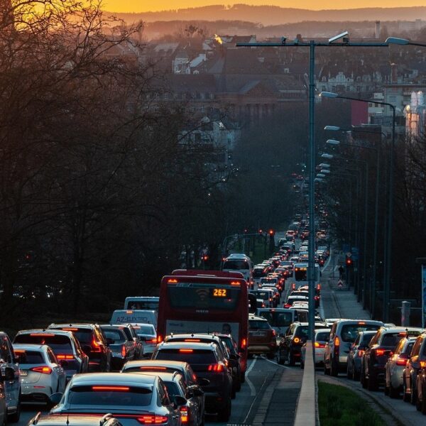 Traffic 7859033 1920 Aangepast 600x600